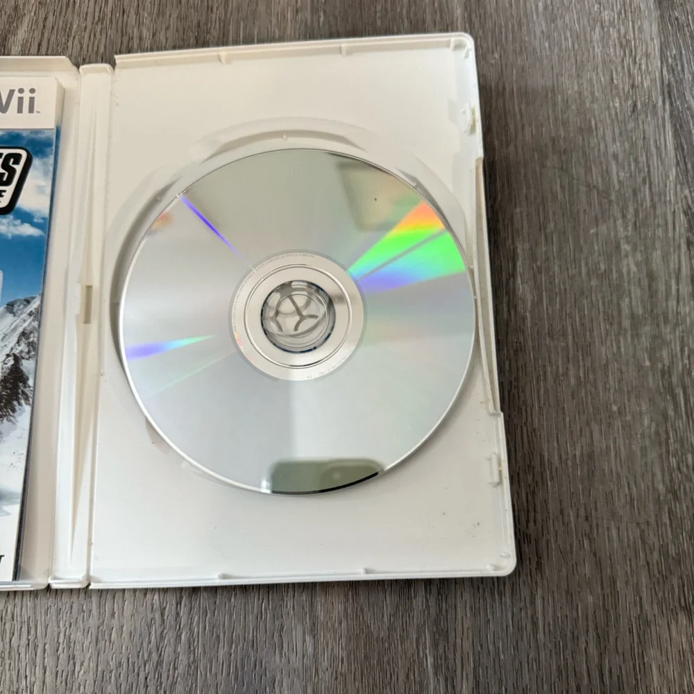 Wii Winter Sports The Ultimate Challenge Complete in Case.
